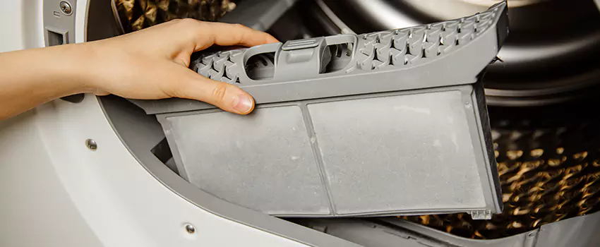 Signs Of A Clogged Dryer Lint Trap in Yuba City, California